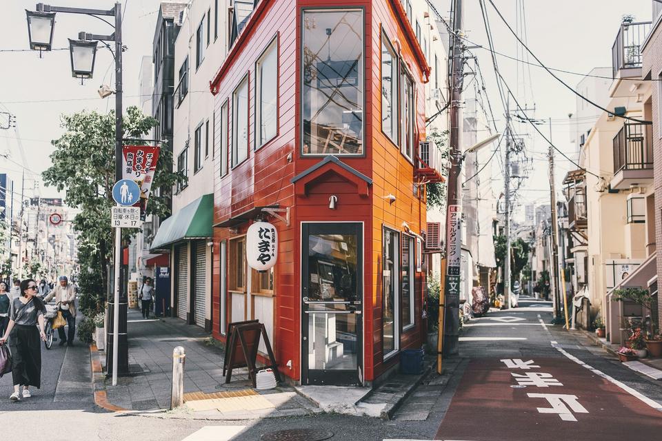 A quiet street in Tokyo.